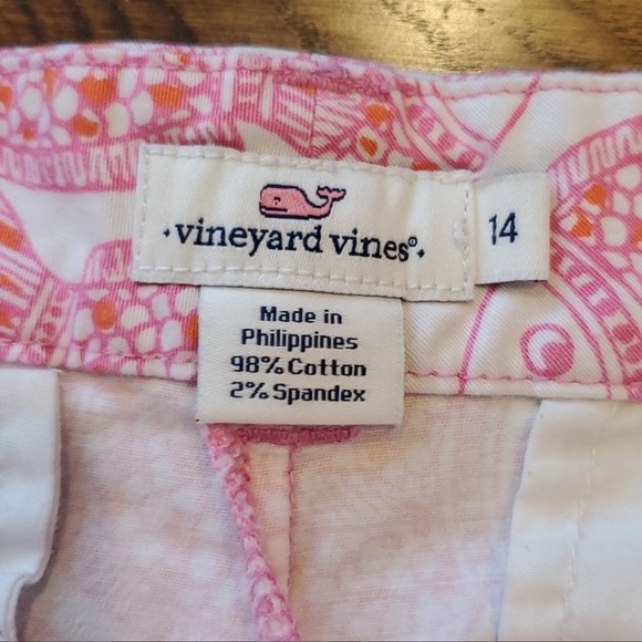 Girls Vineyard Vines pink fish print chino shorts size 14 - Picture 3 of 4